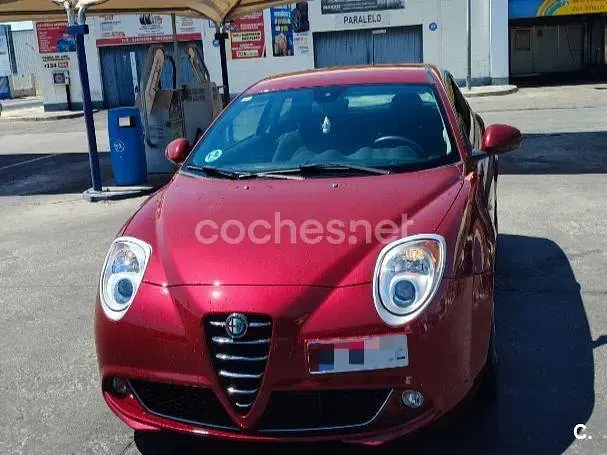 Usado Alfa Romeo MiTo Distinctive 85 CV (62 kW) 2014 Rojo Utilitario