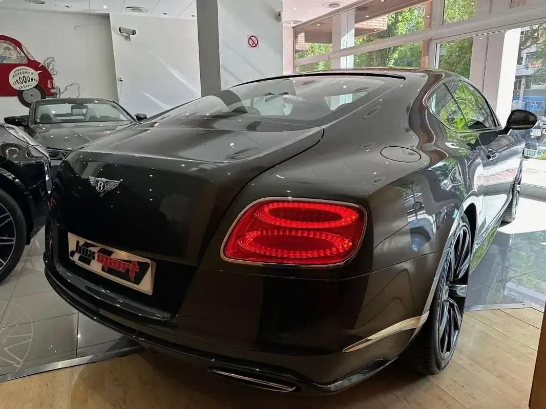 Usado Bentley Continental 575 CV (422 kW) 2013 Gris Coupe