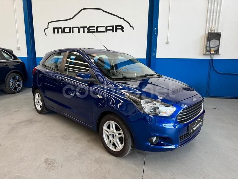 Usado Ford Ka Plus Ultimate 85 CV (62 kW) 2016 Azul Utilitario