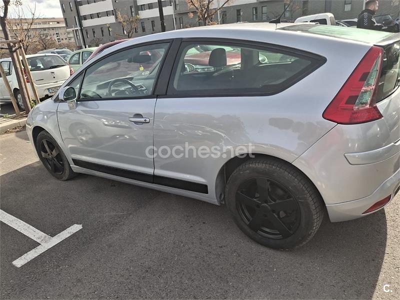 Usado Citroën C4 VTR Sport 110 CV (80 kW) 2006 Gris / plata Berlina