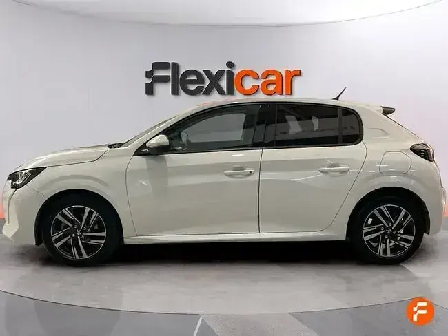Usado Peugeot 208 Allure 100 CV (73 kW) 2021 Blanco Utilitario