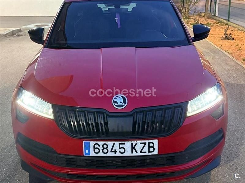 Usado Skoda Karoq SportLine 150 CV (110 kW) 2019 Rojo SUV