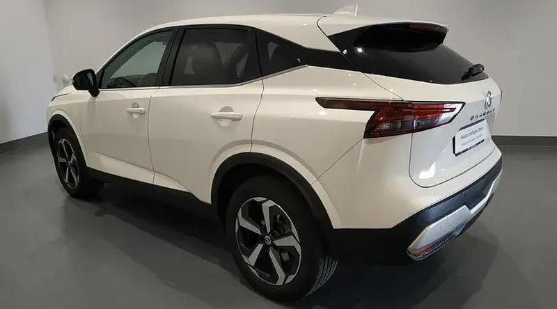 Usado Nissan Qashqai N-Connecta 158 CV (116 kW) 2023 Sapporo white (sólido) SUV