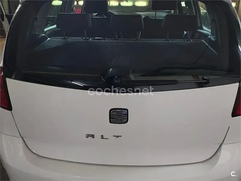 Usado Seat Altea Style 105 CV (77 kW) 2011 Blanco Monovolumen