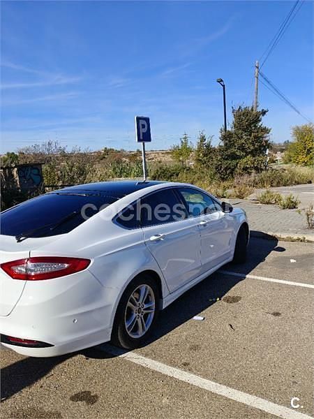 Blanco Usado 2015 Ford Mondeo Titanium Berlina | 9900 € (Precio justo) - Imagen 1/4