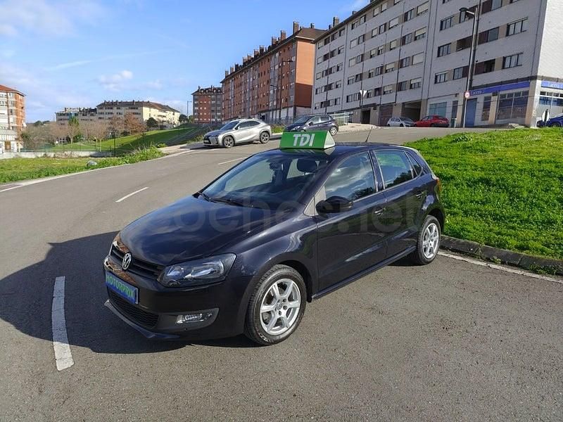 Usado VW Polo Advance 90 CV (66 kW) 2014 Negro Berlina