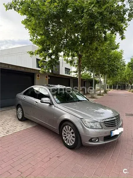 Usado Mercedes C200 Avantgarde 136 CV (100 kW) 2010 Beige Familiar