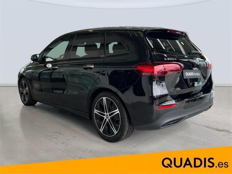 Nuevo Mercedes B220 190 CV (139 kW) 2025 Negro Monovolumen