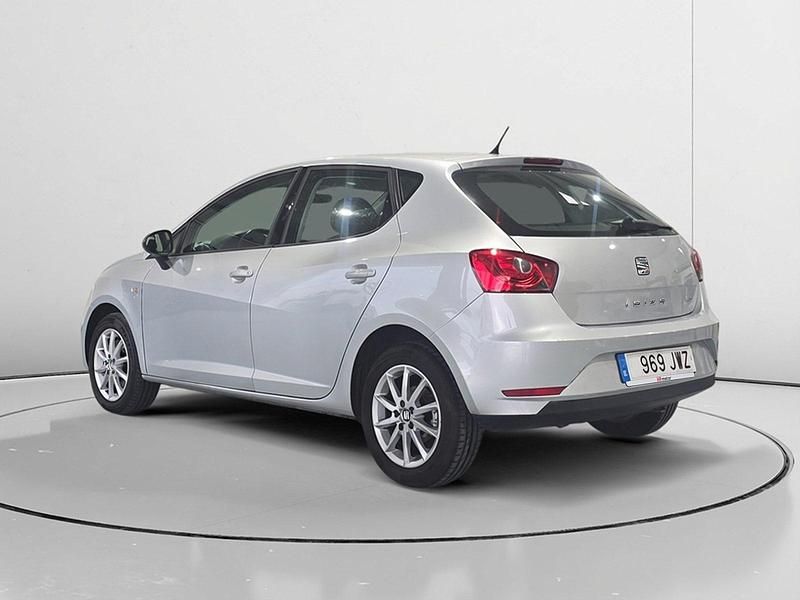 Usado Seat Ibiza Style 106 CV (77 kW) 2016 Blanco Utilitario
