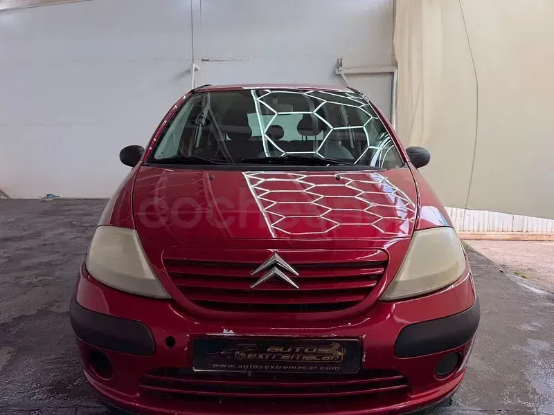 Usado Citroën C3 61 CV (44 kW) 2004 Granate Berlina