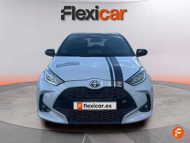 Usado Toyota Yaris Hybrid Sport 116 CV (85 kW) 2022 Blanco