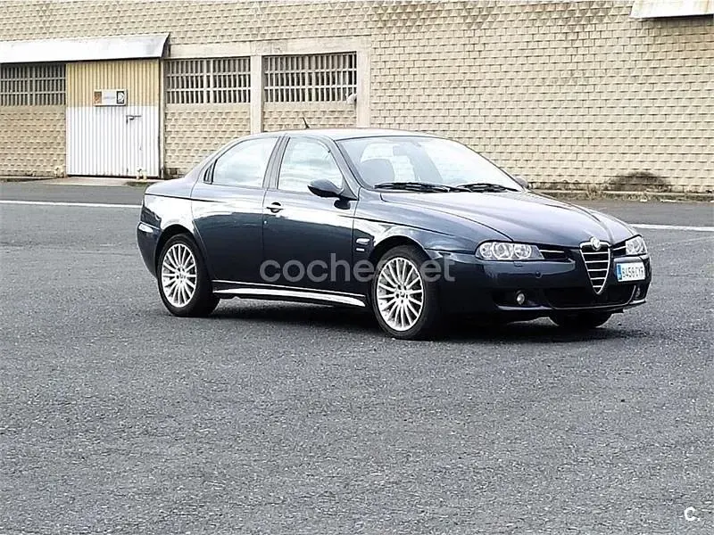 Usado Alfa Romeo 156 Distinctive 140 CV (102 kW) 2004 Azul Berlina