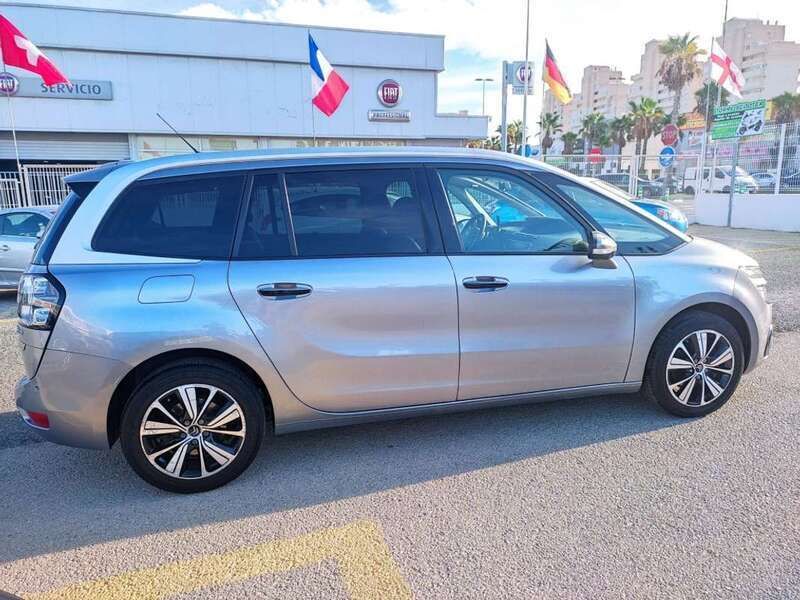 Usado Citroën Grand C4 Picasso Shine 120 CV (88 kW) 2016 Gris Monovolumen