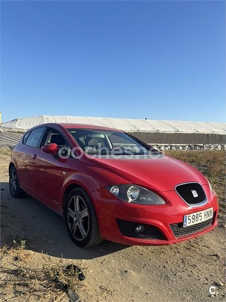 Usado Seat Leon Copa 90 CV (66 kW) 2013 Rojo Berlina