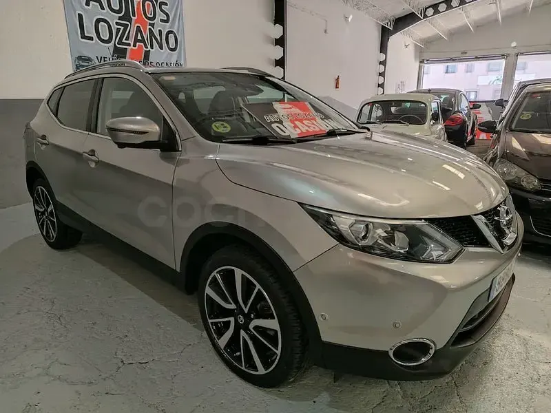 Usado Nissan Qashqai Tekna 130 CV (95 kW) 2016 Gris / plata SUV