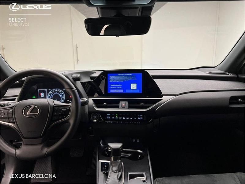 Usado Lexus UX 250h Business Edition 184 CV (135 kW) 2023 Blanco SUV