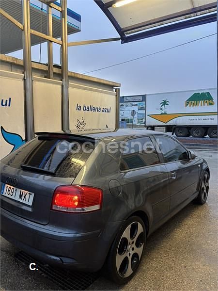Gris / plata Usado 2006 Audi A3 Attraction Berlina | 5900 € (Precio justo) - Imagen 1/4