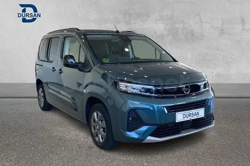 Usado Opel Combo 130 CV (95 kW) 2024 Gris / plata Monovolumen