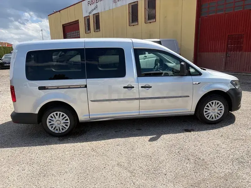Usado VW Caddy Beach 102 CV (75 kW) 2019 Gris / plata Monovolumen