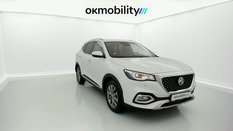 Używany MG HS Comfort 162 KM (119 kW) 2023 Biały SUV