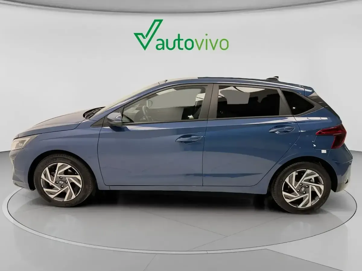 Usado Hyundai i20 100 CV (73 kW) 2025 Azul Utilitario