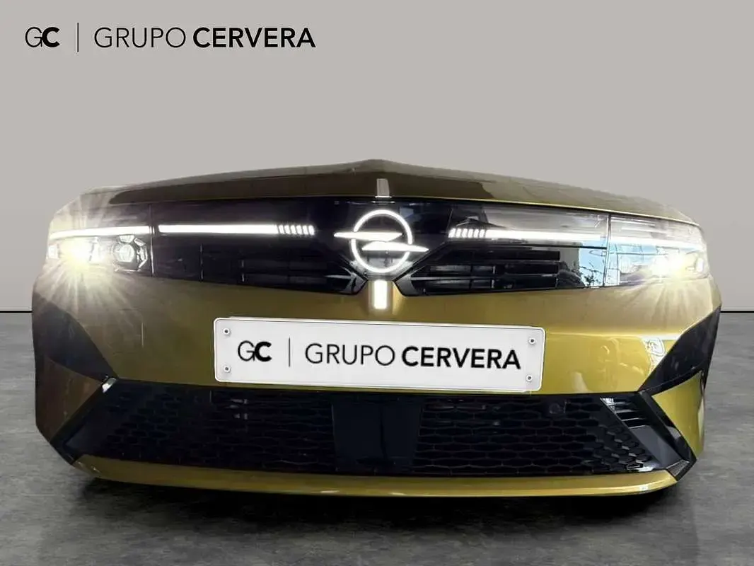 Nuevo Opel Astra Ultimate 136 CV (100 kW) 2026 Amarillo Utilitario
