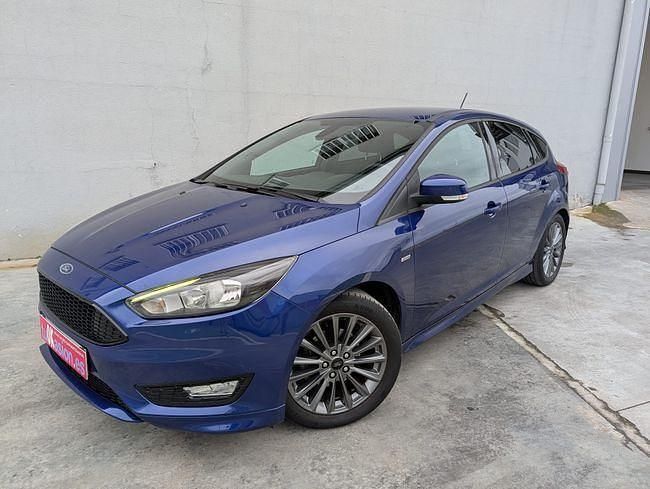 Azul Usado 2017 Ford Focus ST-Line Berlina | 13.900 € (Caro) - Imagen 1/4