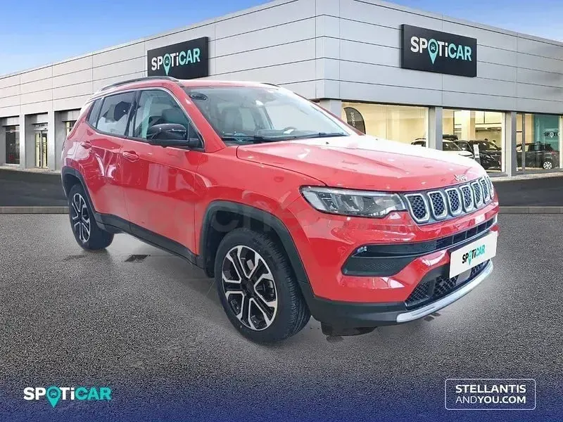 Usado Jeep Compass Limited 130 CV (95 kW) 2024 Rojo SUV