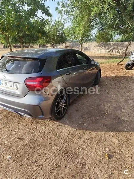 Usado Mercedes A200 AMG line 136 CV (100 kW) 2016 Gris / plata Utilitario