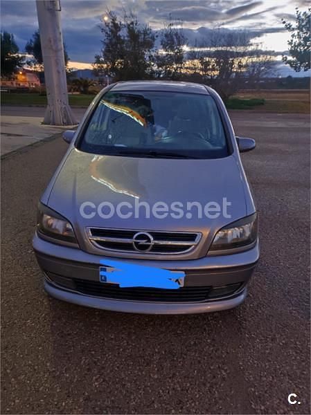 Usado Opel Zafira Comfort 100 CV (73 kW) 2003 Gris / plata Monovolumen