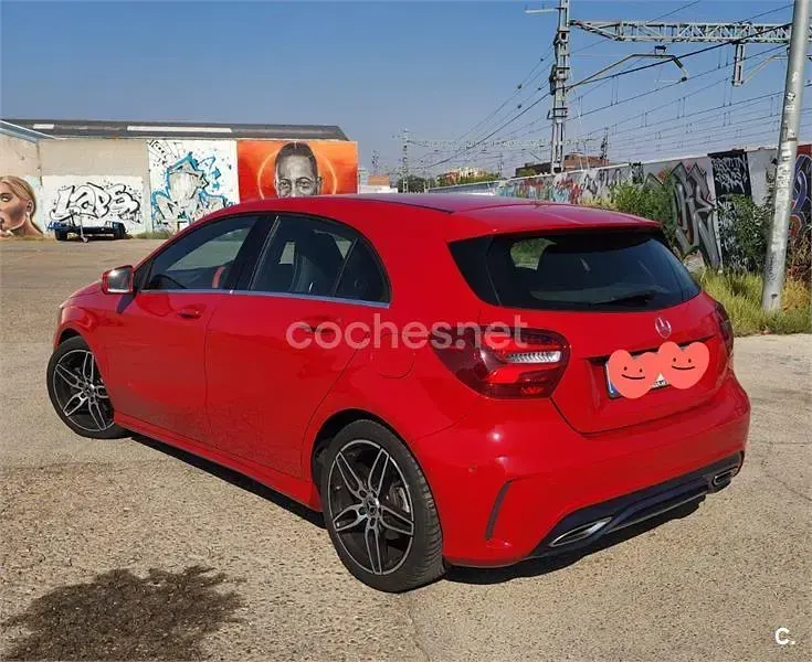 Usado Mercedes A180 122 CV (89 kW) 2018 Rojo Berlina