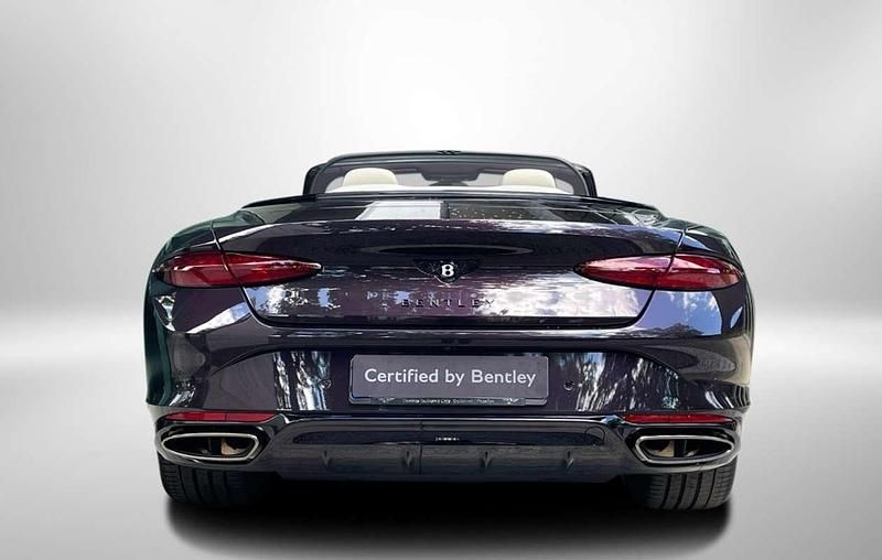 Usado Bentley Continental 680 CV (500 kW) 2025 Burdeos Descapotable
