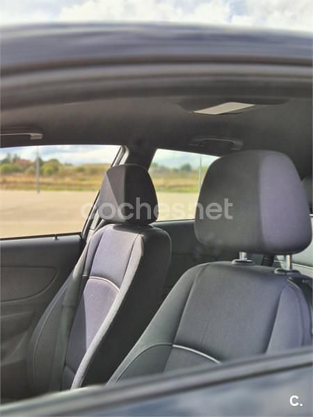 Usado BMW 118 143 CV (105 kW) 2007 Negro Utilitario