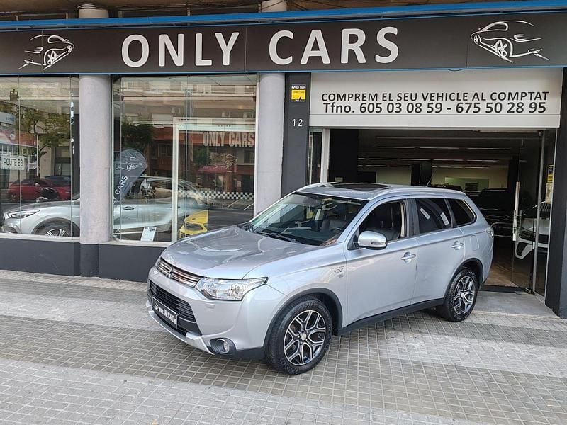 Gris Usado 2015 Mitsubishi Outlander P-HEV SUV | 14.990 € (Precio justo) - Imagen 1/4