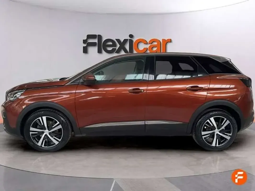 Usado Peugeot 3008 Allure 131 CV (96 kW) 2018 Marrón SUV