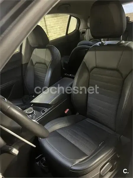 Usado Alfa Romeo Stelvio 180 CV (132 kW) 2018 Negro SUV