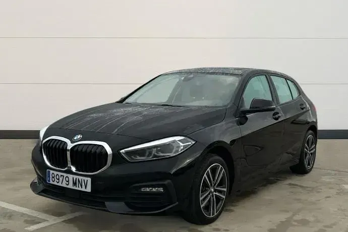Usado BMW 118 Comfort Edition 136 CV (100 kW) 2024 Negro Utilitario