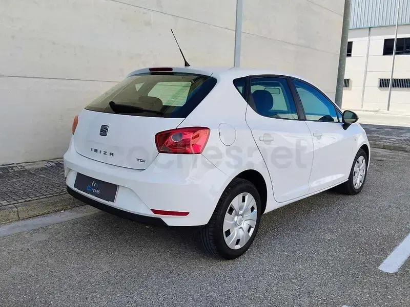 Usado Seat Ibiza Reference 90 CV (66 kW) 2017 Blanco Berlina