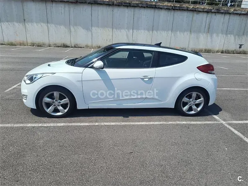 Usado Hyundai Veloster 140 CV (102 kW) 2012 Blanco Utilitario