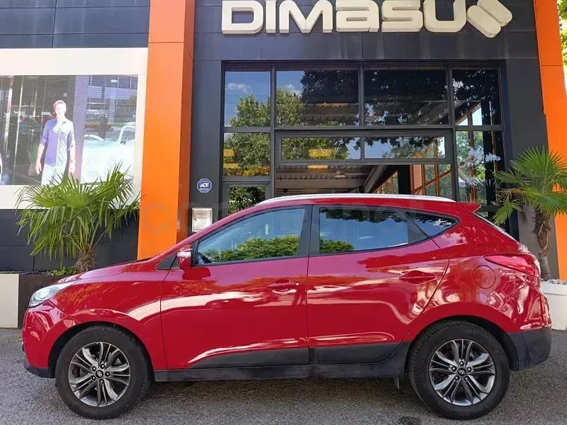 Usado Hyundai ix35 135 CV (99 kW) 2015 Rojo SUV