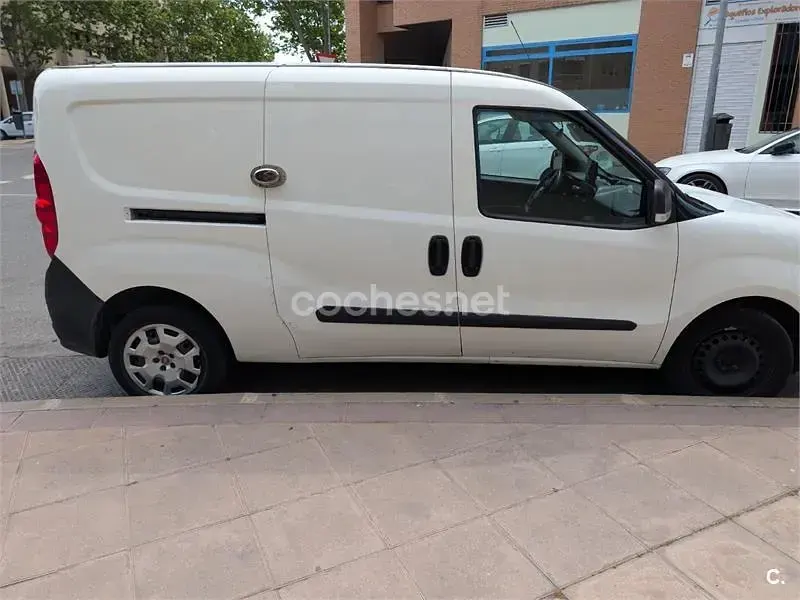 Usado Fiat Doblò Active 120 CV (88 kW) 2016 Blanco Monovolumen