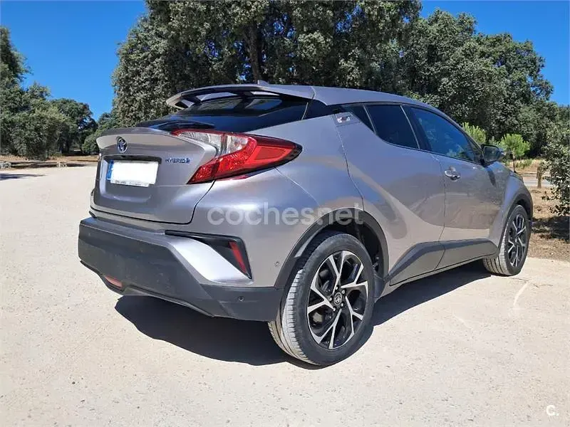 Usado Toyota C-HR Advance 122 CV (89 kW) 2018 Gris / plata SUV