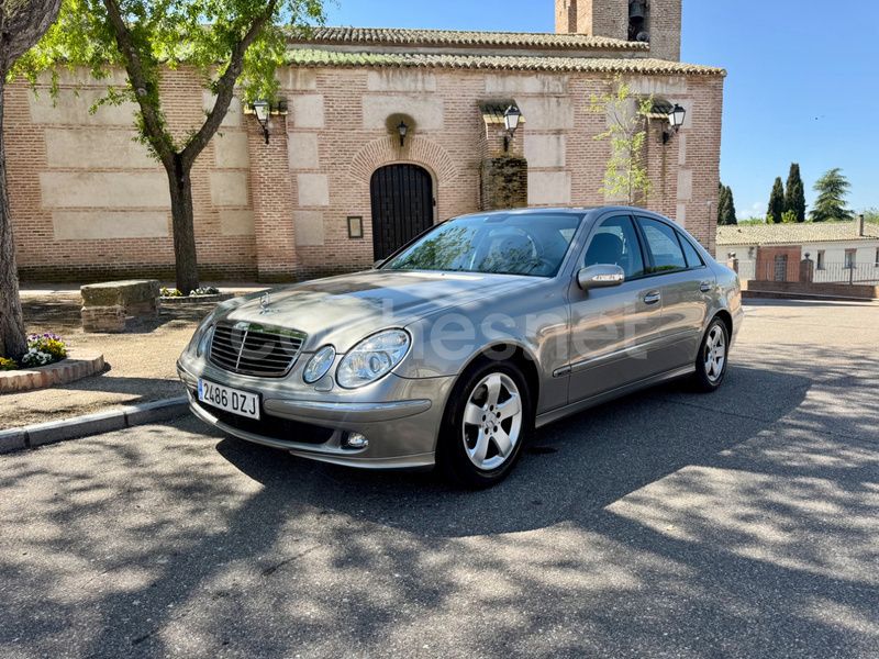 Beige Usado 2006 Mercedes E280 Avantgarde Berlina | 5900 € (Buen precio) - Imagen 1/4