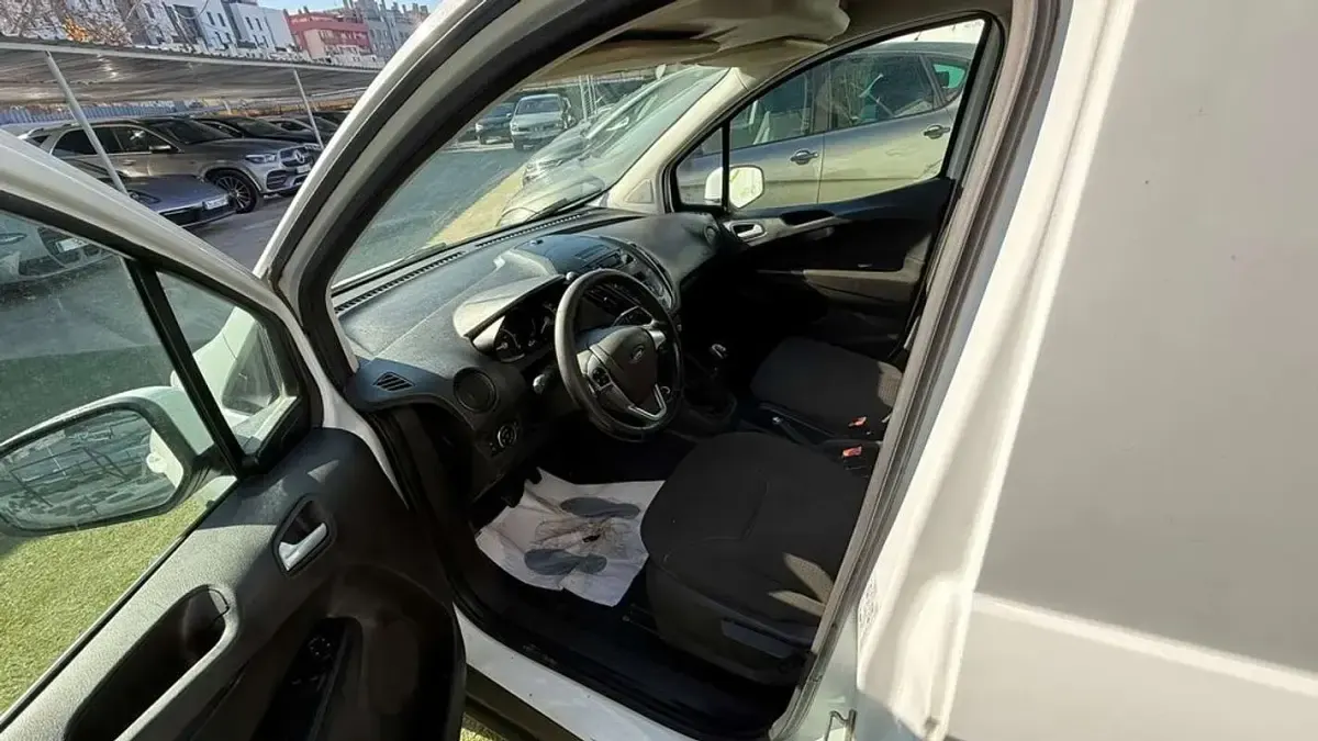 Usado Ford Transit Ambiente 75 CV (55 kW) 2016 Blanco Van