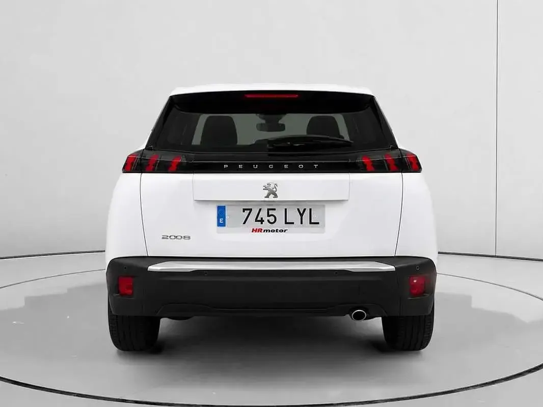 Usado Peugeot 2008 Active 110 CV (80 kW) 2022 Blanco SUV