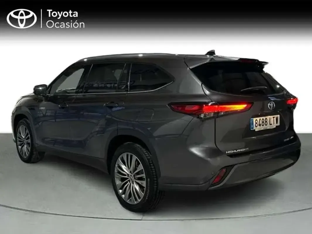 Usado Toyota Highlander Advance 250 CV (183 kW) 2021 Gris SUV