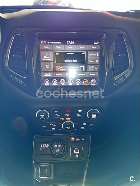 Usado Jeep Compass 240 CV (176 kW) 2020 Gris / plata SUV