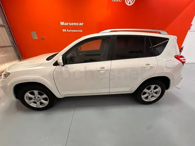 Usado Toyota RAV4 Executive 150 CV (110 kW) 2012 Blanco SUV