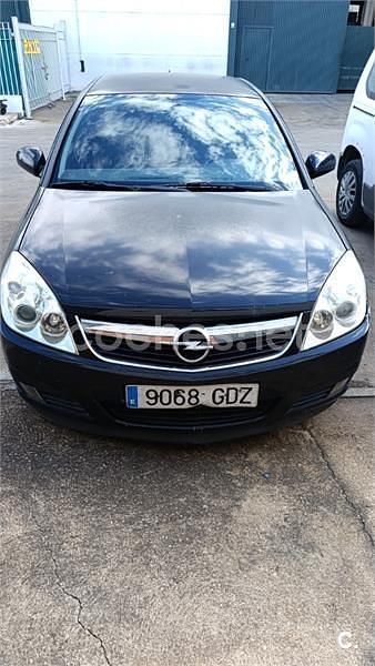 Usado Opel Vectra Cosmo 120 CV (88 kW) 2008 Negro Berlina