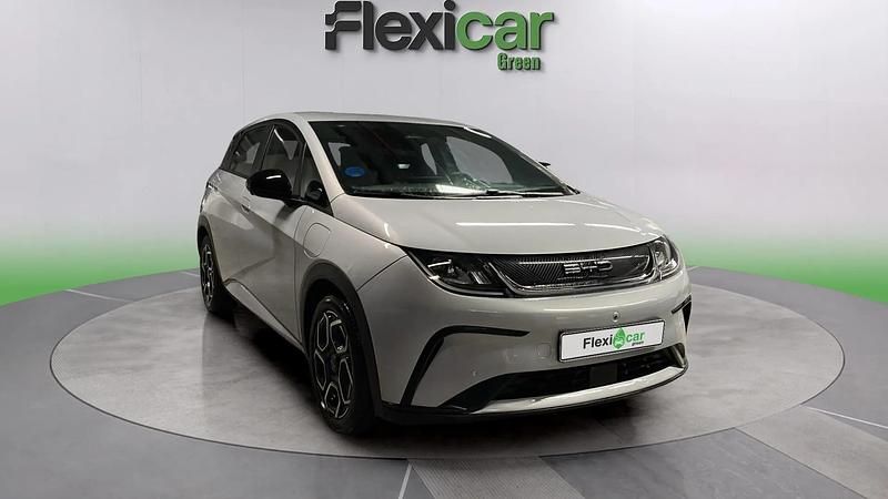 Usado BYD Dolphin Comfort 150 kW (204 CV) 2024 Blanco Utilitario